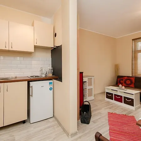 Small In Sikupilli * Tallin